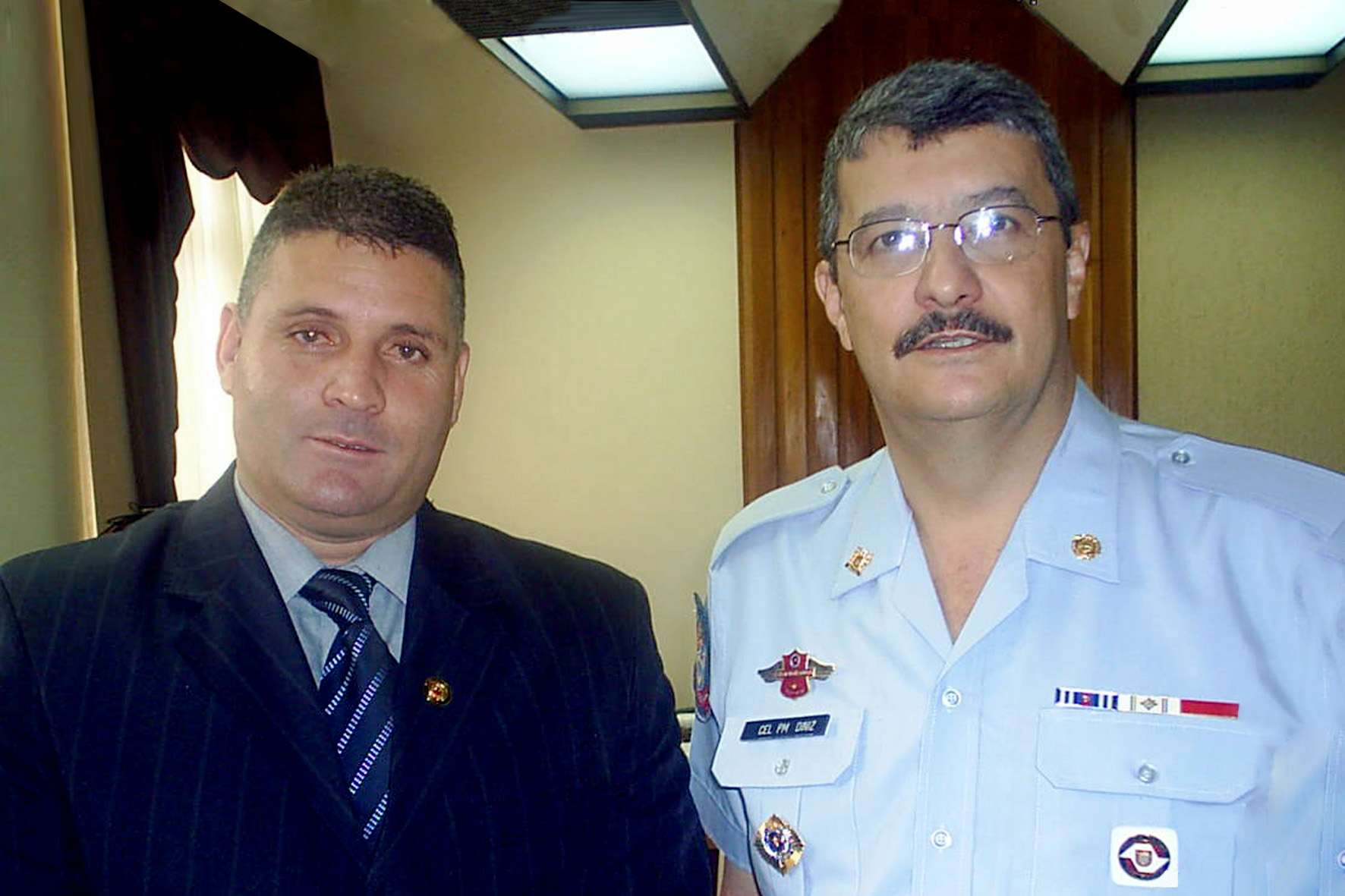 Deputado Otoniel Lima e coronel Roberto Diniz<a style='float:right;color:#ccc' href='https://www3.al.sp.gov.br/repositorio/noticia/03-2008/OTONIEL COMANDO G PM.jpg' target=_blank><i class='bi bi-zoom-in'></i> Clique para ver a imagem </a>